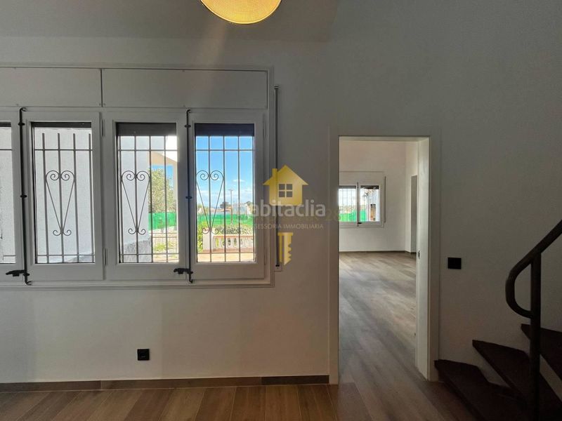 Foto b5105fcd-f5e2-4b9e-8c84-a443955b6793. Casa amb aparcament a Nord Roses