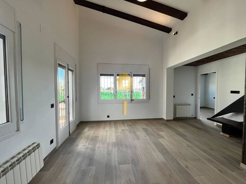 Foto dfd328ec-5307-435e-a5ff-8ba6ce18ff5b. Casa amb aparcament a Nord Roses