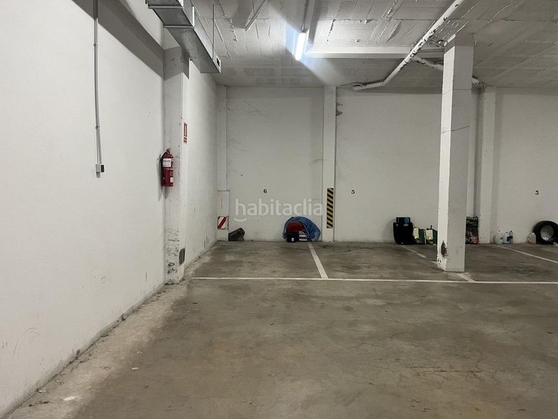 Foto 090a7ca6-519c-4c7e-b185-11dd184fb2a4. Dúplex  en venta 3 habitaciones 2 baños parking incluido en Figueres