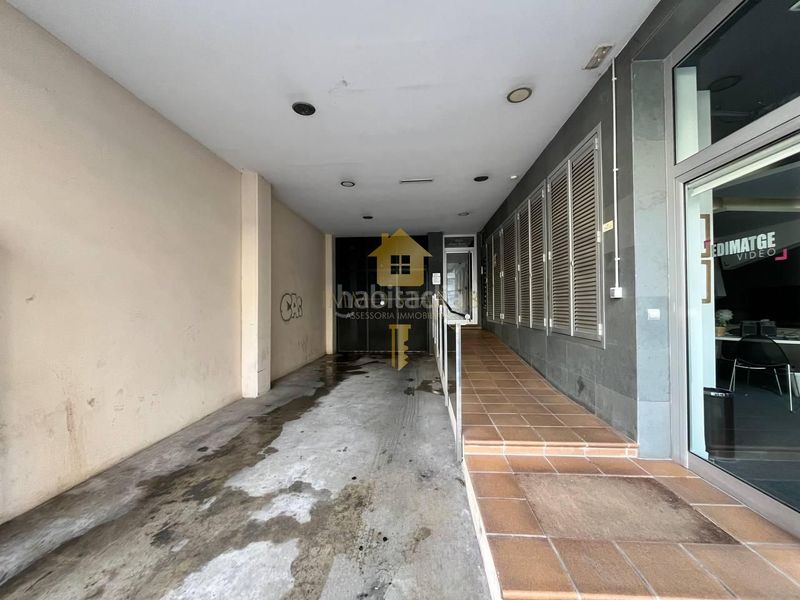 Foto 5aa7d767-9e95-4996-b60c-a318dbeb229e. Dúplex  en venta 3 habitaciones 2 baños parking incluido en Figueres