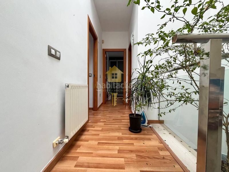 Foto a6caaf60-b5dd-4d94-8681-85b2178bc2e7. Dúplex  en venta 3 habitaciones 2 baños parking incluido en Figueres