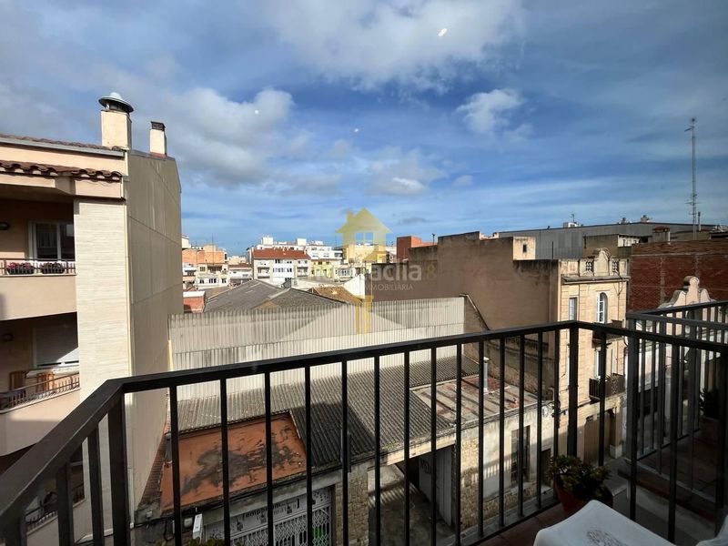 Foto b34e0a38-c047-4708-bfd0-d8bf43714e9e. Dúplex  en venta 3 habitaciones 2 baños parking incluido en Figueres