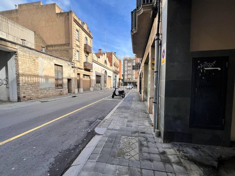 Foto bd359f01-c939-4130-a20b-32e6200b3e66. Dúplex amb aparcament a Centre Figueres