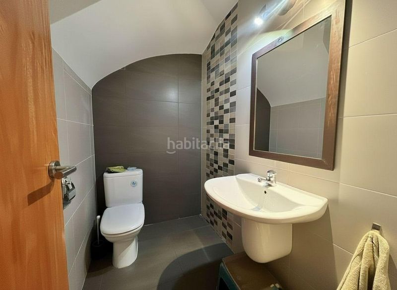 Foto edf85b1a-e86a-454b-8786-0a6a39d71540. Dúplex  en venta 3 habitaciones 2 baños parking incluido en Figueres