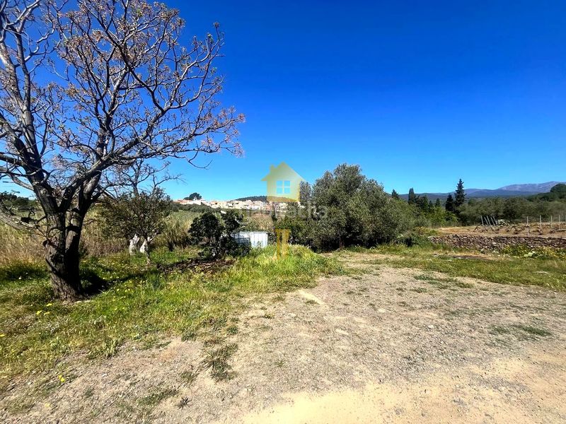 Foto f3e80da8-a383-466d-97ae-b0148a238073. Terreny residencial a Espolla