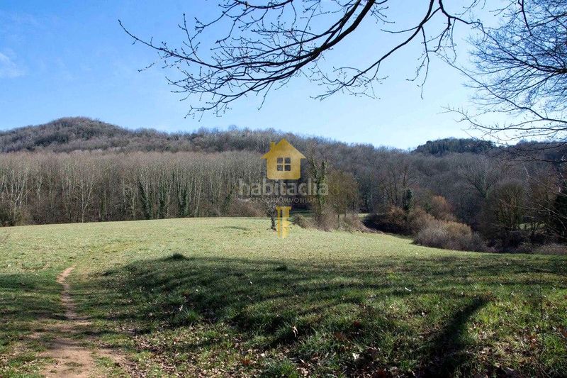 Foto 12b06b0c-f298-49b3-8b4d-ced1fa73a051. Masía  en venta gran finca rústica con edificaciones tradicionales y amplio terreno agrícola y forestal en Olot