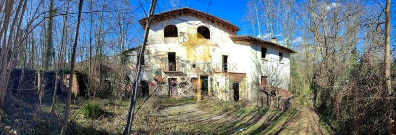 Foto 564bf913-1dc2-427d-9c15-7ec00f67d565. Masía  en venta gran finca rústica con edificaciones tradicionales y amplio terreno agrícola y forestal en Olot