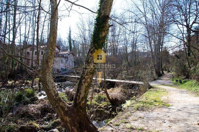 Foto 637c142c-2eb7-45ab-a9d1-9a0fb499e0c1. Masía  en venta gran finca rústica con edificaciones tradicionales y amplio terreno agrícola y forestal en Olot