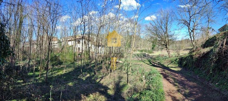 Foto 709e06f4-be75-4e68-ab99-f8c759c8a62b. Masía  en venta gran finca rústica con edificaciones tradicionales y amplio terreno agrícola y forestal en Olot