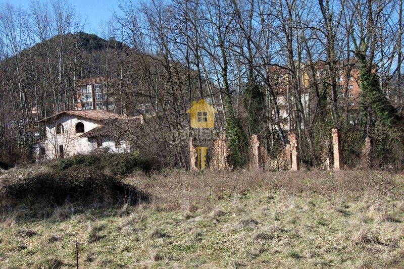 Foto 959b55b6-7fa6-4a22-bae2-016d73b1e662. Masía  en venta gran finca rústica con edificaciones tradicionales y amplio terreno agrícola y forestal en Olot