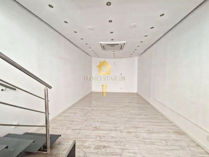 Foto 58786f15-1e8b-439c-9358-afabb4d932d5. Lloguer local comercial a Centre Figueres