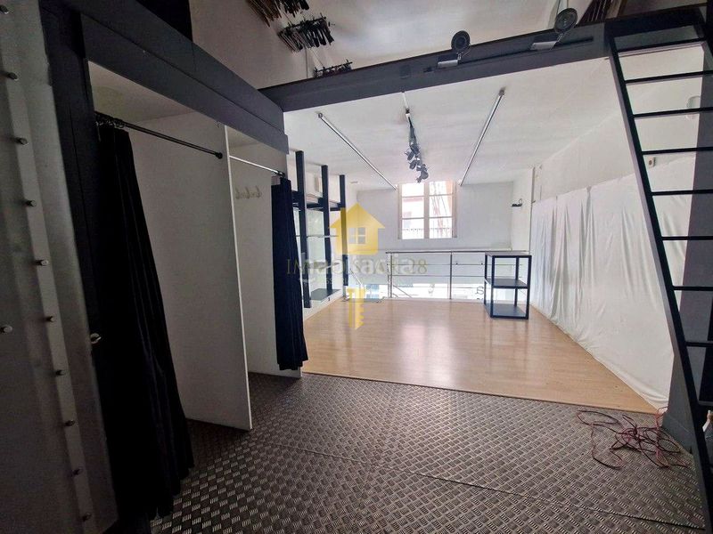 Foto c6908bd7-73bd-4f00-a424-c3d59cb006f5. Lloguer local comercial a Centre Figueres