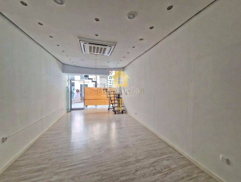 Foto d02b54e8-cc84-4509-8b57-b67785136e13. Lloguer local comercial a Centre Figueres