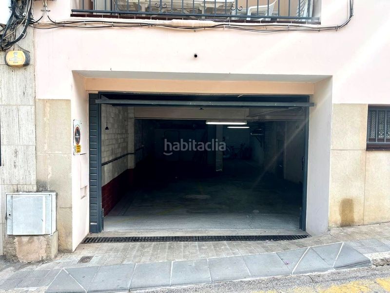 Foto 6139f012-df19-4b2b-a147-14fd80915a39. Aparcament cotxe a Centre Roses