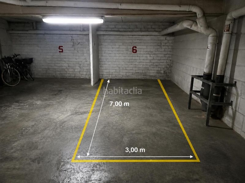 Foto df03233f-ea29-4249-b91a-4dd907ff4303. Aparcament cotxe a Centre Roses