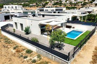 Casa  Avinguda de catalunya. Villa de lujo en mas isaac con piscina privada y vistas panorámi