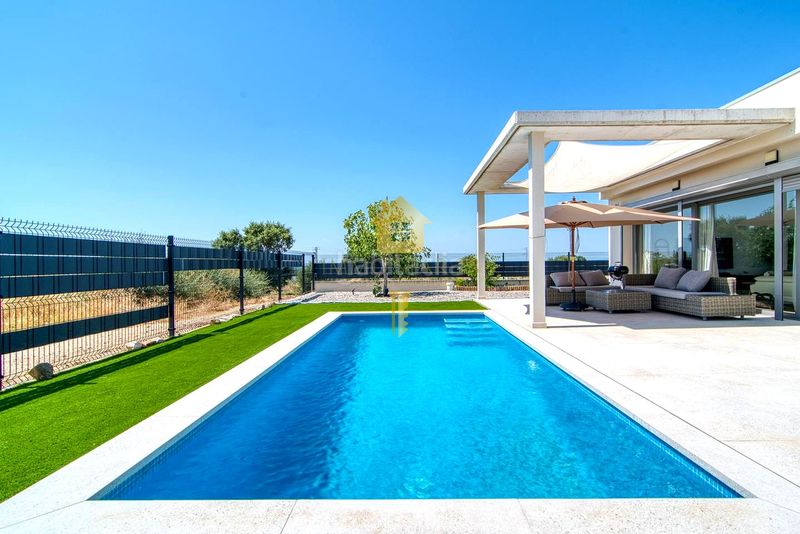 Foto 3d77e740-41df-40ed-a5e8-584d75c286c9. Casa amb calefacció piscina a Palau-saverdera