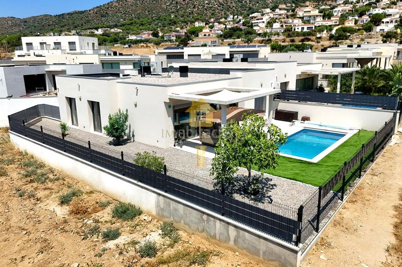 Foto 9e78e0c3-aa47-4a23-84d4-a0978bf373ef. Casa amb calefacció piscina a Palau-saverdera