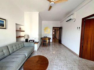 Affitto Appartamento  Calle nou. Amplio piso de 4 habitaciones  alquiler anual en palausaverdera