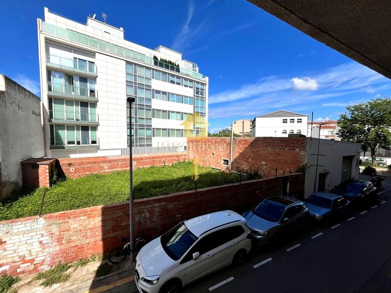 Foto 35693042-16e5-4157-b685-8a743755d2f0. Rent flat in Centre Roses