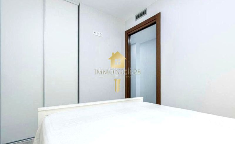 Foto 77bf9798-2c9b-4d61-8ef9-d0c6aa0bdf43. Rent flat in Centre Roses