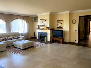 Miete Haus  Calle de la pujada de l'hotel. Villa con piscina y jardín en santa cristina daro  alquiler con
