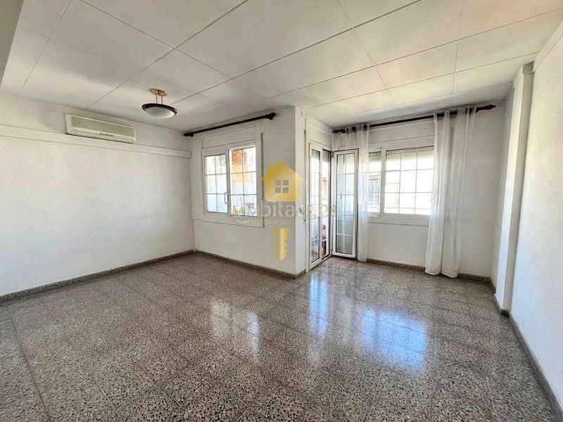 Foto fcdb96ed-c4f8-46b9-8047-2d855164935c. Alquiler piso alquiler anual 1 habitación en el centro en Roses