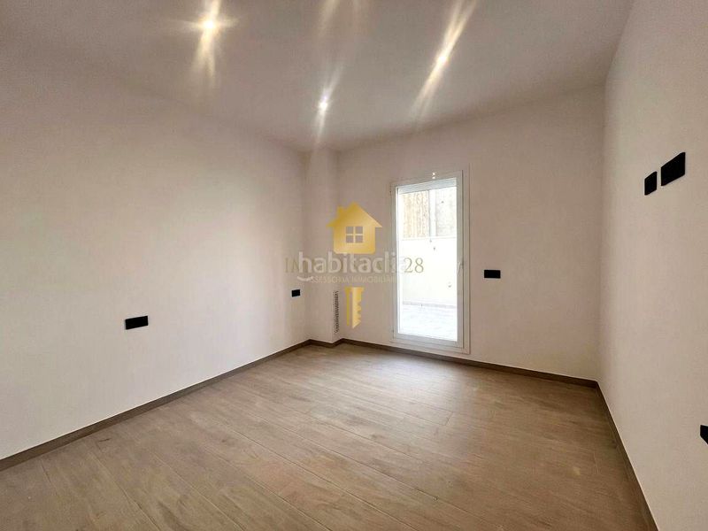 Foto 39c2aa47-4144-493a-8073-c93333ae84d0. Alquiler piso alquiler anual de 2 habitaciones en pleno centro en Roses