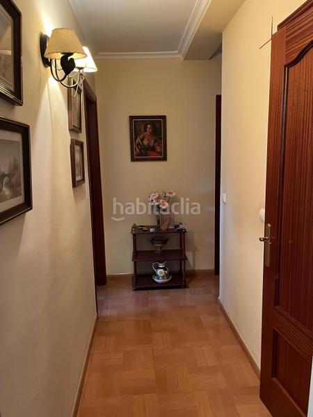 Foto d41f63f2-fbfa-4109-89dd-74df18b54e5b. Piso vivienda en esquina con entrada independiente y opción de negocio en Almodóvar del Río