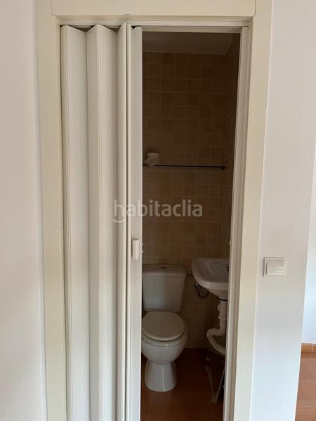 Foto d47a1de3-eb48-4876-b7cf-fe552a112481. Piso vivienda en esquina con entrada independiente y opción de negocio en Almodóvar del Río