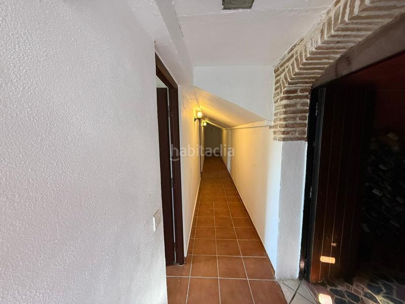 Foto 1cb2875c-aefe-4d46-833c-55c6d9072d41. Chalet exclusivo chalet independiente en vía augusta con piscina y amplio jardín en Écija