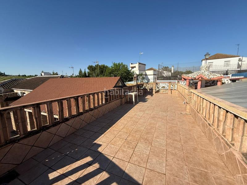 Foto 6dea1e51-7200-4ae0-833d-df1cae8bf691. Chalet exclusivo chalet independiente en vía augusta con piscina y amplio jardín en Écija