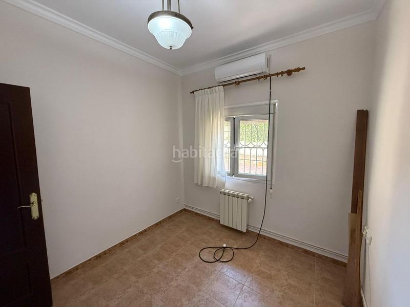 Foto 9f80812b-141e-4385-8b8d-952fd2f4c524. Chalet exclusivo chalet independiente en vía augusta con piscina y amplio jardín en Écija