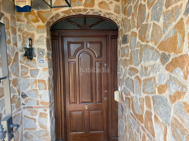 Foto b6c88f38-6691-4e21-a55d-ee9676c8e8cb. Chalet exclusivo chalet independiente en vía augusta con piscina y amplio jardín en Écija