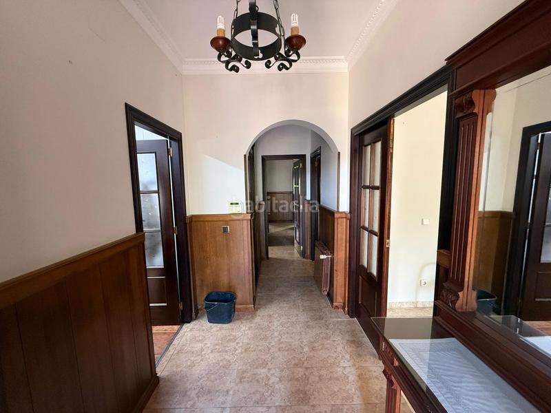 Foto bacd2a3b-8c9f-4226-a69b-cc537a7101ef. Chalet exclusivo chalet independiente en vía augusta con piscina y amplio jardín en Écija