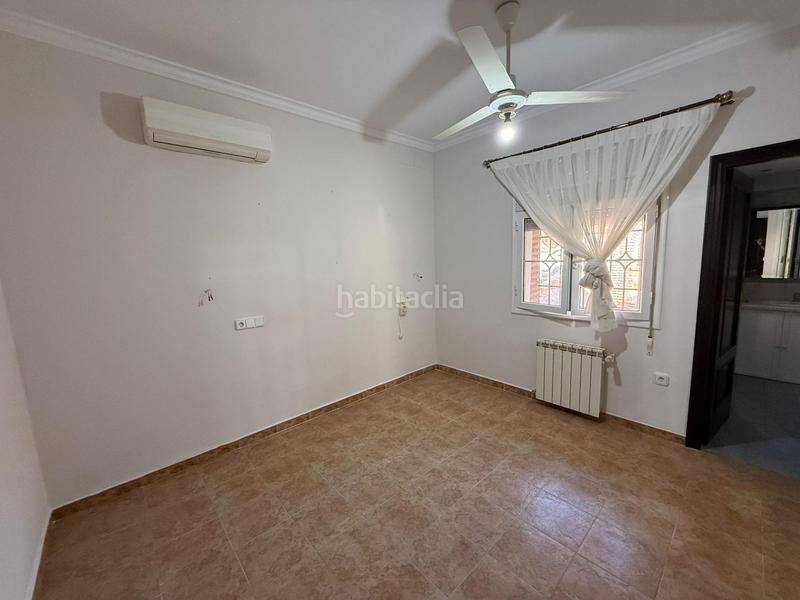 Foto caf05647-4ec3-4a05-80fa-fb1cd2594e8b. Chalet exclusivo chalet independiente en vía augusta con piscina y amplio jardín en Écija