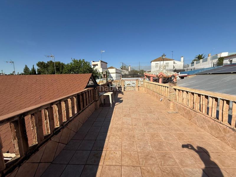 Foto dccf7ea2-b745-45c2-b899-61a05ede3f2f. Chalet exclusivo chalet independiente en vía augusta con piscina y amplio jardín en Écija