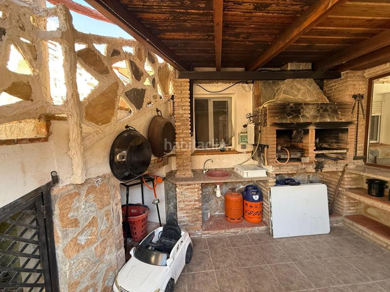 Foto ec309ab6-a245-4b60-a6fe-1f2e03091e04. Chalet exclusivo chalet independiente en vía augusta con piscina y amplio jardín en Écija