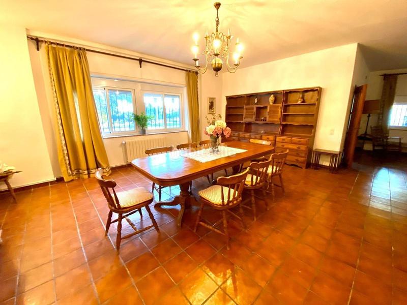 Foto ab58f8cb-0013-4cb1-9327-e957a81ee968. Chalet brillante alto junto a hospital los morales en Córdoba