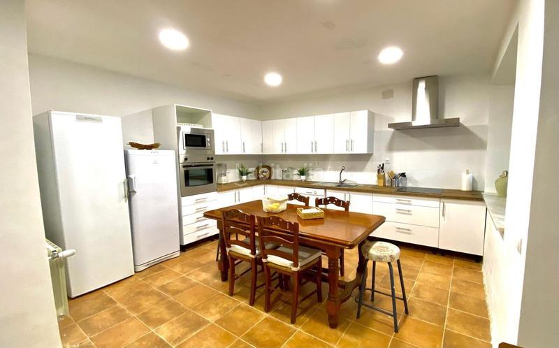Foto d9d79c9f-42cd-4837-ad58-dd64b9584203. Chalet brillante alto junto a hospital los morales en Córdoba