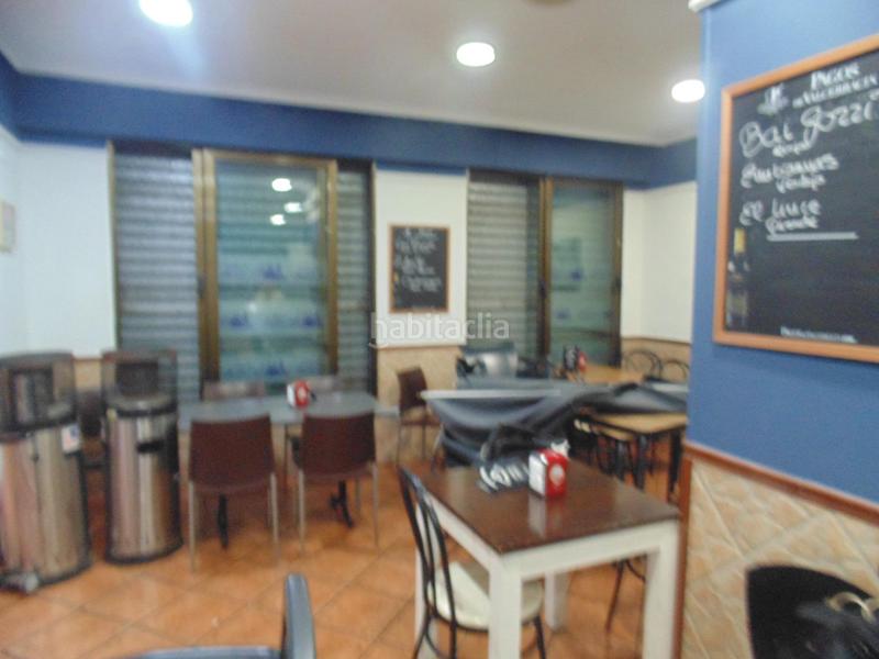 Foto 440b0538-4139-4c09-9d26-9d42b3d40a80. Local comercial te presentamos 2 grandes opciones, negocio en funcionamiento, convertible en 3 apartamentos. en Córdoba