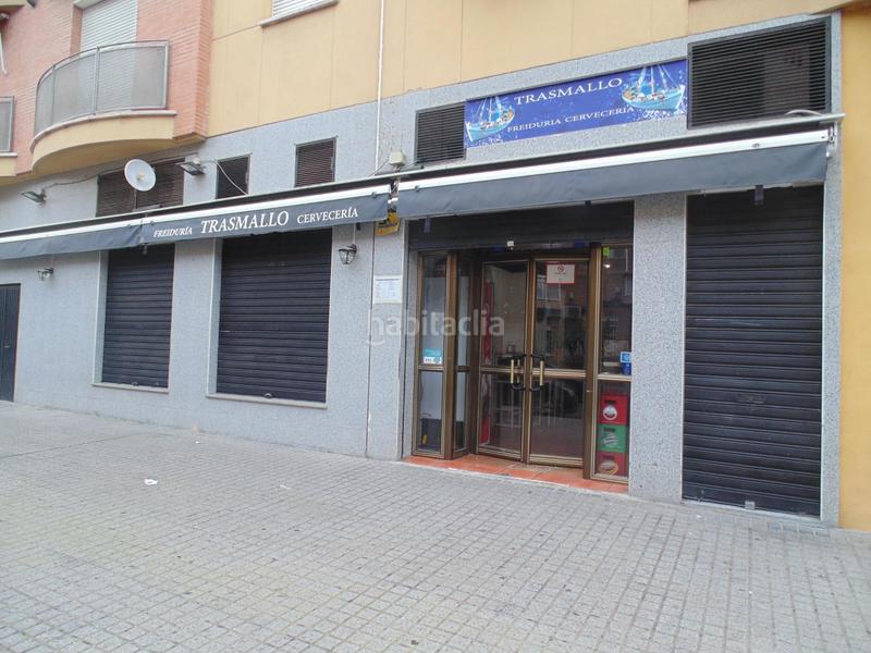 Foto 592ca205-5c3a-46f7-8099-6576a8cd2532. Local comercial te presentamos 2 grandes opciones, negocio en funcionamiento, convertible en 3 apartamentos. en Córdoba