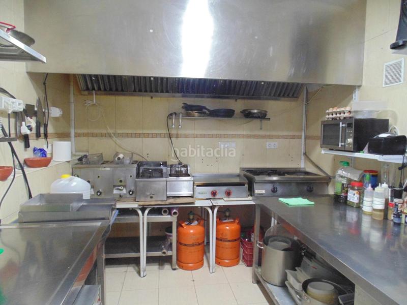 Foto b233d269-56af-4a06-a5b5-432c372b3a19. Local comercial te presentamos 2 grandes opciones, negocio en funcionamiento, convertible en 3 apartamentos. en Córdoba