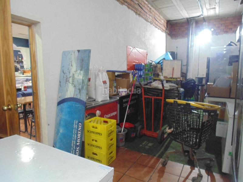 Foto b76432d7-ac86-42f5-b480-356cbaf0a75d. Local comercial te presentamos 2 grandes opciones, negocio en funcionamiento, convertible en 3 apartamentos. en Córdoba
