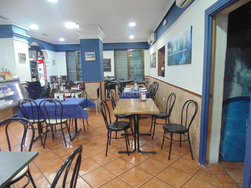 Foto d47a294b-253e-436b-b11b-3b50050c912c. Local comercial te presentamos 2 grandes opciones, negocio en funcionamiento, convertible en 3 apartamentos. en Córdoba