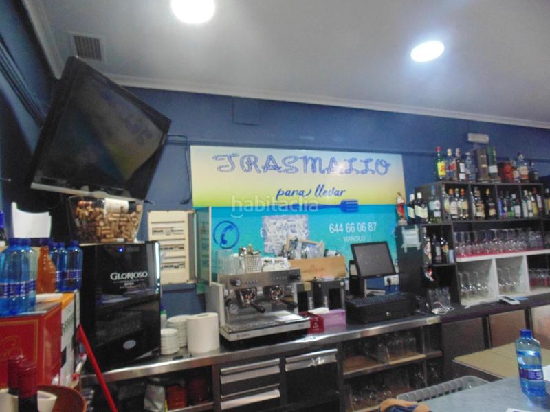 Foto f8e69fab-9b36-464b-b290-47c43440cead. Local comercial te presentamos 2 grandes opciones, negocio en funcionamiento, convertible en 3 apartamentos. en Córdoba