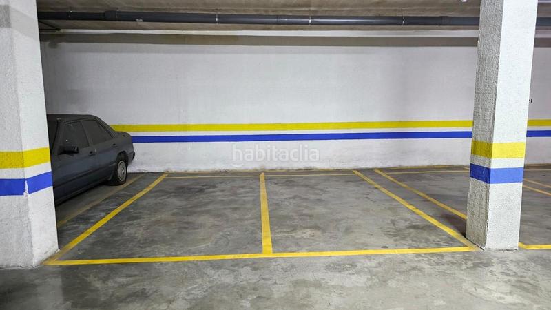 Foto d951b527-09f3-4f68-af75-a5d640fe2dcc. Parking coche oportunidad única de adquirir plaza de garaje en el edificio los jardines de la sierra 1! en Córdoba