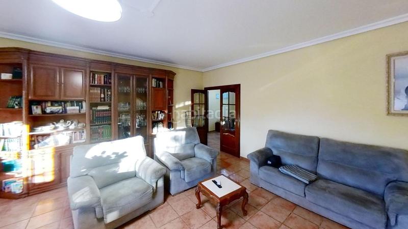 Foto b0fc5545-e2bb-4130-80d9-7f49049d3c84. Chalet in calle polígono 106 paraje 566 majaneque 74 in Córdoba