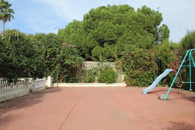 Foto e7dfe9f1-40db-46a2-9694-a6c42db49117. Chalet con parcheggio piscina in El Higuerón Córdoba