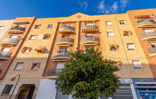 Pis  Calle profesor tierno galvan. Piso en fátima de 3 dormitorios con amplia plaza de garaje en pr